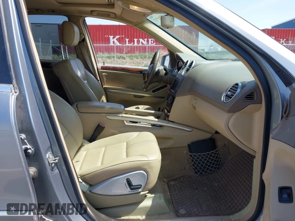 2011 Mercedes-Benz M ML 350 BlueTEC with VIN 4JGBB2FB8BA625553, listed as a IAAI auction lot 42063572 with 186,918 mi miles. Bid and sale history available at carsss.com. Image 5.