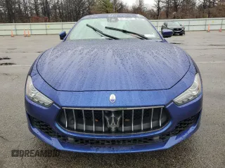 2019 Maserati Ghibli S Q4 z VIN ZAM57YTA2K1328288, wystawiony jako Copart lot #52116095 z przebiegiem 82 403 mil mil oraz Czysty tytuł • Clean title. Historia ofert i sprzedaży dostępna na DreamBid. Obrazek 5.