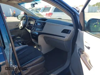 2011 Toyota Sienna SE with VIN 5TDXK3DC3BS115626, listed as a IAAI auction lot 41597769 with 252,135 mi miles. Bid and sale history available at carsss.com. Image 5.