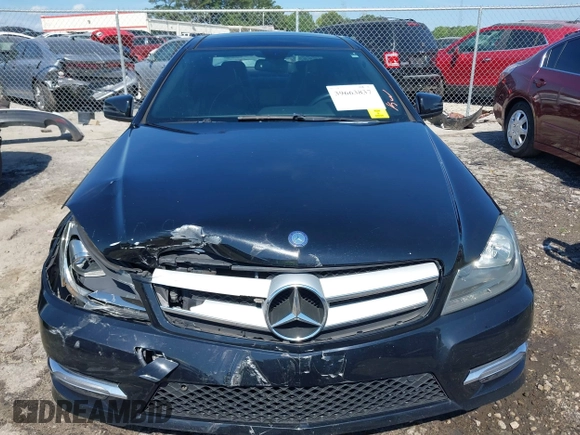 2013 Mercedes-Benz C 250 z VIN WDDGJ4HB7DG012481, wystawiony jako IAAI lot #39663837 z przebiegiem 145 884 mil mil oraz . Historia ofert i sprzedaży dostępna na DreamBid. Obrazek 12.