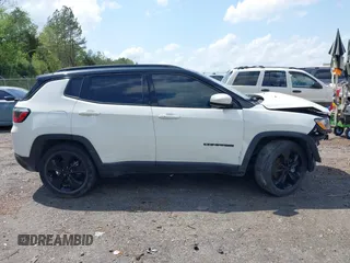 2021 Jeep Compass Altitude with VIN 3C4NJCBB8MT531586, listed as a IAAI auction lot 41941336 with 61,476 mi miles. Bid and sale history available at carsss.com. Image 13.