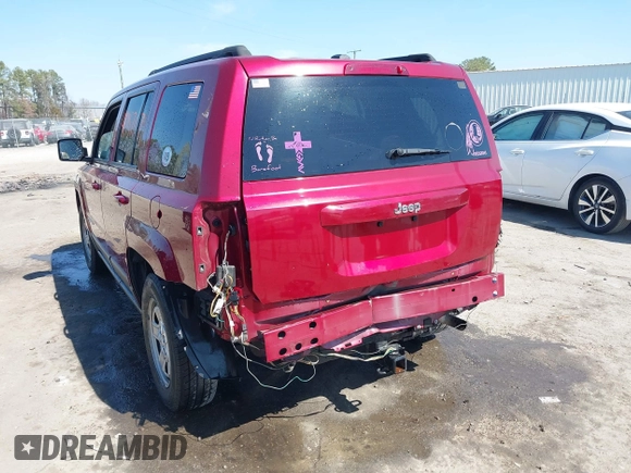 2017 Jeep Patriot Sport with VIN 1C4NJPBA4HD169654, listed as a IAAI auction lot 41757079 with 92,917 mi miles. Bid and sale history available at carsss.com. Image 6.