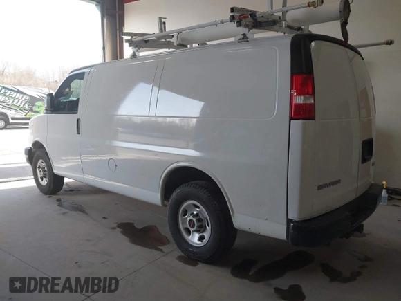 2023 GMC Savana Cargo z VIN 1GTW7AFP2P1120306, wystawiony jako IAAI lot #41802202 z przebiegiem 44 825 mil mil oraz . Historia ofert i sprzedaży dostępna na DreamBid. Obrazek 3.