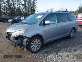 2011 Toyota Sienna XLE with VIN 5TDDK3DC9BS019003, listed as a IAAI auction lot 41359834 with 1 mi miles. Bid and sale history available at carsss.com. Image 18.