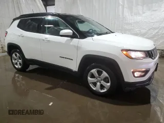 2020 Jeep Compass Latitude z VIN 3C4NJDBB3LT244287, wystawiony jako Copart lot #57587395 z przebiegiem 53 063 mil mil oraz Czysty tytuł • Clean title. Historia ofert i sprzedaży dostępna na DreamBid. Obrazek 4.