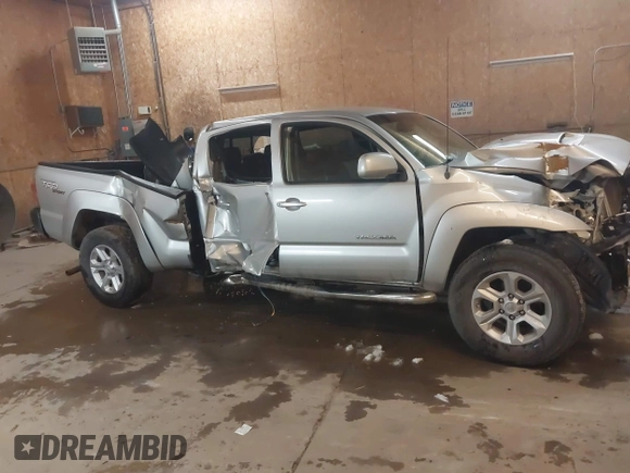 2007 Toyota Tacoma z VIN 5TEMU52N37Z457343, wystawiony jako IAAI lot #41109212 z przebiegiem 149 816 mil mil oraz . Historia ofert i sprzedaży dostępna na DreamBid. Obrazek 14.