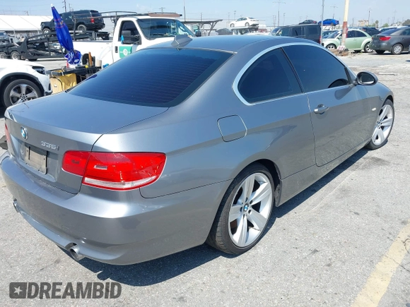 2007 BMW 3 Series 335i z VIN WBAWB735X7PV83843, wystawiony jako IAAI lot #42218921 z przebiegiem 169 401 mil mil oraz . Historia ofert i sprzedaży dostępna na DreamBid. Obrazek 4.