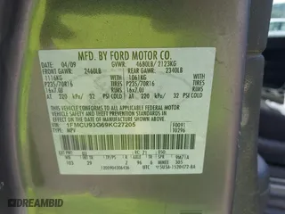 2009 Ford Escape XLT with VIN 1FMCU93G69KC27205, listed as a IAAI auction lot 40152013 with 187,084 mi miles. Bid and sale history available at carsss.com. Image 9.