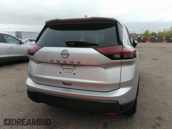 2025 Nissan Rogue SV with VIN 5N1BT3BA5SC804363, listed as a IAAI auction lot 42130775 with 6,078 mi miles. Bid and sale history available at carsss.com. Image 16.