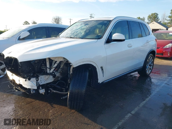 2021 BMW X5 sDrive40i with VIN 5UXCR4C07M9F23816, listed as a IAAI auction lot 41871364 with 55,401 mi miles. Bid and sale history available at carsss.com. Image 18.