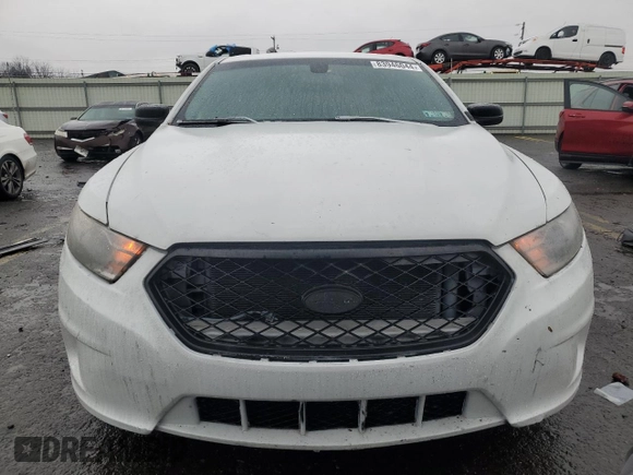 2014 Ford Police Interceptor with VIN 1FAHP2L83EG138213, listed as a Copart auction lot 83946044 with 130,742 mi miles and Salvage title. Bid and sale history available at DreamBid. Image 5.