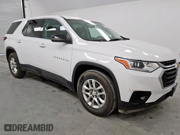 2021 Chevrolet Traverse LS z VIN 1GNERFKW4MJ138373, wystawiony jako Copart lot #56994505 z przebiegiem 64 609 mil mil oraz Czysty tytuł • Clean title. Historia ofert i sprzedaży dostępna na DreamBid. Obrazek 4.