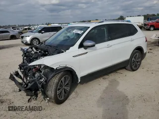 2024 Volkswagen Tiguan with VIN 3VVTB7AXXRM208006, listed as a Copart auction lot 44222715 with 1,904 mi miles and Salvage title. Bid and sale history available at DreamBid. Image 1.