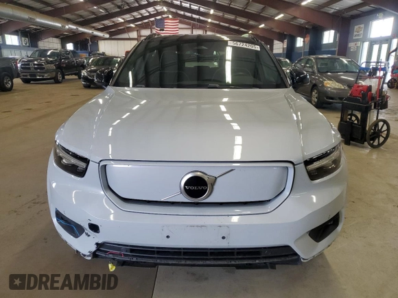 2021 Volvo XC40 с VIN YV4ED3UR8M2546301, выставлен на аукционе Copart как лот 56724205 с пробегом 19 132 миль миль и Списание • Salvage title. История ставок и продаж доступна на DreamBid. Изображение 5.