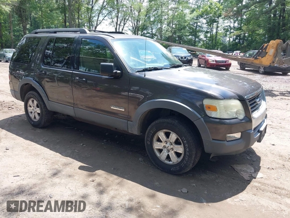2006 Ford Explorer XLT z VIN 1FMEU73E36UB70375, wystawiony jako IAAI lot #42460992 z przebiegiem 177 637 mil mil oraz . Historia ofert i sprzedaży dostępna na DreamBid. Obrazek 1.