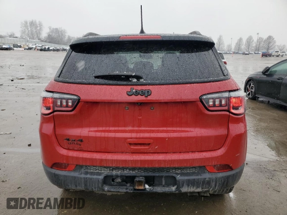 2019 Jeep Compass Altitude z VIN 3C4NJDBB9KT683346, wystawiony jako Copart lot #45036815 z przebiegiem 59 833 mil mil oraz Szkoda całkowita • Salvage title. Historia ofert i sprzedaży dostępna na DreamBid. Obrazek 6.