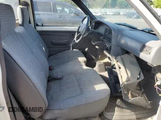 1993 Toyota Pickup with VIN 4TARN81A9PZ078244, listed as a Copart auction lot 61673225 with 203,072 mi miles and Clean title. Bid and sale history available at DreamBid. Image 10.