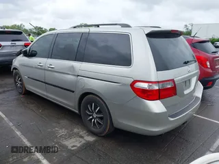 2005 Honda Odyssey EX with VIN 5FNRL38445B412759, listed as a IAAI auction lot 41975304 with 133,221 mi miles. Bid and sale history available at carsss.com. Image 3.