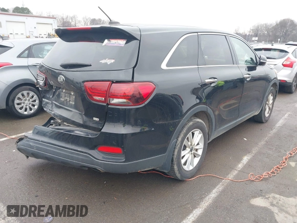 2019 Kia Sorento LX with VIN 5XYPG4A36KG575579, listed as a IAAI auction lot 41432346 with 97,562 mi miles. Bid and sale history available at carsss.com. Image 4.