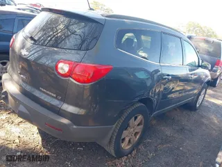 2011 Chevrolet Traverse LT w/1LT with VIN 1GNKRGED4BJ166772, listed as a IAAI auction lot 41648847 with 205,090 mi miles. Bid and sale history available at carsss.com. Image 4.