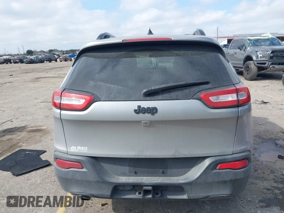 2016 Jeep Cherokee Latitude with VIN 1C4PJLCB3GW107402, listed as a IAAI auction lot 41505242 with 110,994 mi miles. Bid and sale history available at carsss.com. Image 16.