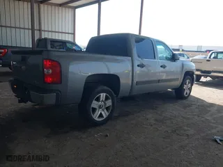 2007 Chevrolet Silverado 1500 LTZ with VIN 2GCEC13J271629085, listed as a IAAI auction lot 41911557 with 275,115 mi miles. Bid and sale history available at carsss.com. Image 4.