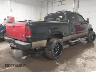 2006 Ford F-250 XL z VIN 1FTSW21P96ED33324, wystawiony jako IAAI lot #41943179 z przebiegiem Nie podano mil oraz . Historia ofert i sprzedaży dostępna na DreamBid. Obrazek 4.