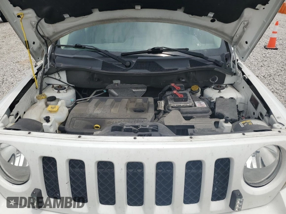 2015 Jeep Patriot Sport with VIN 1C4NJRBB2FD358059, listed as a Copart auction lot 60173745 with 129,984 mi miles and Salvage title. Bid and sale history available at DreamBid. Image 12.