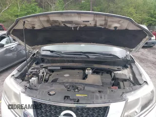 2014 Nissan Pathfinder Platinum with VIN 5N1AR2MN2EC676530, listed as a IAAI auction lot 41934585 with 200,109 mi miles. Bid and sale history available at carsss.com. Image 10.