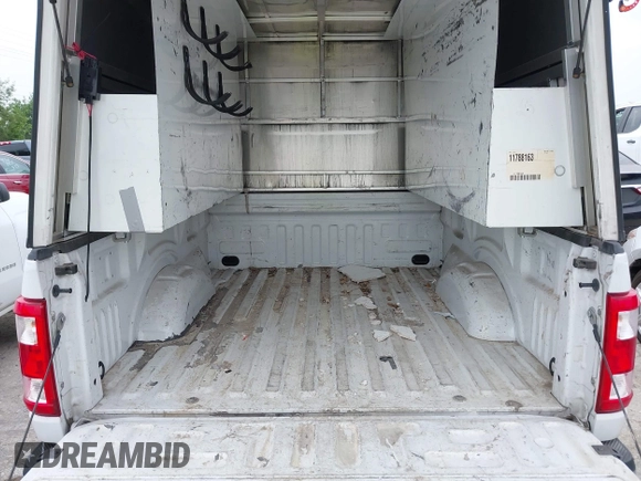 2021 Ford F-150 XL with VIN 1FTMF1CB7MKE81507, listed as a IAAI auction lot 41903595 with 71,860 mi miles and . Bid and sale history available at DreamBid. Image 8.