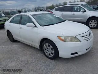 2007 Toyota Camry CE with VIN 4T1BE46KX7U664699, listed as a IAAI auction lot 42040572 with 201,624 mi miles. Bid and sale history available at carsss.com. Image 1.