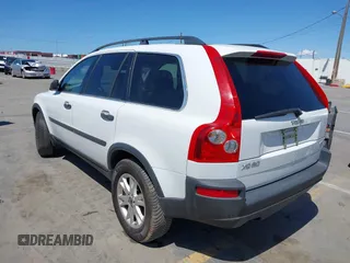 2006 Volvo XC90 2.5L Turbo with VIN YV4CZ592761264675, listed as a IAAI auction lot 41955213 with 123,348 mi miles. Bid and sale history available at carsss.com. Image 3.