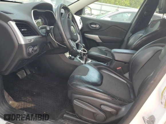 2017 Jeep Cherokee Trailhawk с VIN 1C4PJMBS3HW618441, выставлен на аукционе Copart как лот 55429935 с пробегом 138 897 миль миль и Списание • Salvage title. История ставок и продаж доступна на DreamBid. Изображение 7.