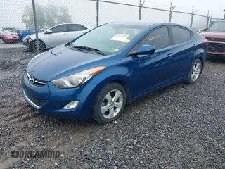 2013 Hyundai Elantra GLS z VIN KMHDH4AE8DU971690, wystawiony jako IAAI lot #42337320 z przebiegiem 114 313 mil mil oraz . Historia ofert i sprzedaży dostępna na DreamBid. Obrazek 2.