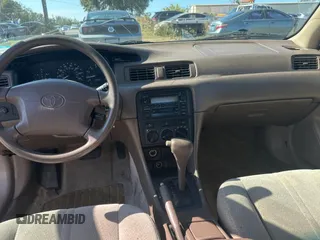 2000 Toyota Camry CE with VIN 4T1BG22K0YU002152, listed as a Copart auction lot 88989705 with 366,512 mi miles and Clean Title. Bid and sale history available at DreamBid. Image 9.