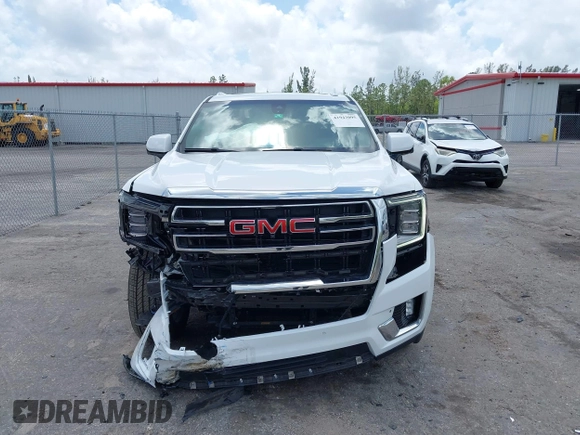 2022 GMC Yukon SLT with VIN 1GKS1BKD4NR178230, listed as a IAAI auction lot 41943095 with 41,421 mi miles. Bid and sale history available at carsss.com. Image 12.