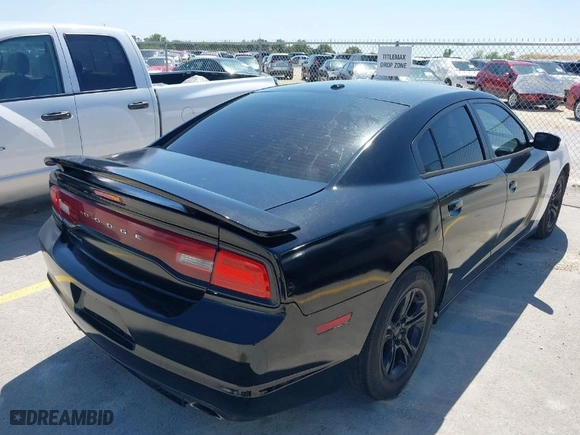 2014 Dodge Charger SXT with VIN 2C3CDXHG0EH207166, listed as a IAAI auction lot 41929294 with 182,392 mi miles. Bid and sale history available at carsss.com. Image 4.