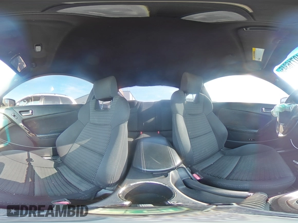 2013 Hyundai Genesis Coupe 2.0T z VIN KMHHT6KD2DU088542, wystawiony jako Copart lot #49716345 z przebiegiem 152 806 mil mil oraz Szkoda całkowita • Salvage title. Historia ofert i sprzedaży dostępna na DreamBid. Obrazek 13.