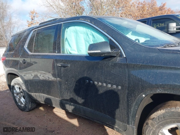 2018 Chevrolet Traverse LT Cloth with VIN 1GNEVGKW3JJ253169, listed as a IAAI auction lot 41672773 with 154,813 mi miles. Bid and sale history available at carsss.com. Image 14.