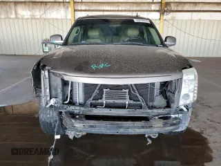 2012 Cadillac Escalade Premium z VIN 1GYS4CEF9CR225037, wystawiony jako Copart lot #50270415 z przebiegiem 172 483 mil mil oraz Szkody całkowita. Historia ofert i sprzedaży dostępna na DreamBid. Obrazek 5.