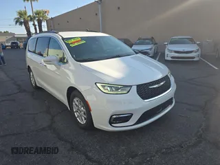 2022 Chrysler Pacifica Touring L with VIN 2C4RC1BG5NR170267, listed as a Copart auction lot 62792085 with 73,261 mi miles and Clean title. Bid and sale history available at DreamBid. Image 1.