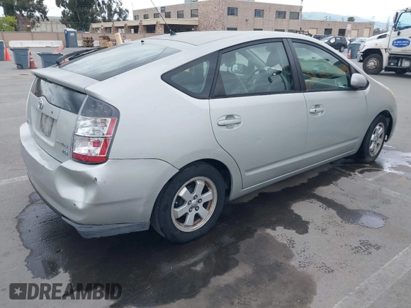2005 Toyota Prius with VIN JTDKB20U257018385, listed as a IAAI auction lot 42085957 with 161,060 mi miles. Bid and sale history available at carsss.com. Image 4.