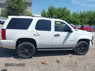 2008 Chevrolet Tahoe LTZ with VIN 1GNFK13088R224802, listed as a IAAI auction lot 42582055 with 299,194 mi miles and . Bid and sale history available at DreamBid. Image 13.