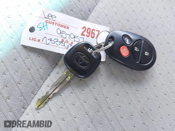 2015 Toyota Sienna LE AAS with VIN 5TDKK3DC4FS557542, listed as a IAAI auction lot 41756997 with 256,000 mi miles. Bid and sale history available at carsss.com. Image 11.