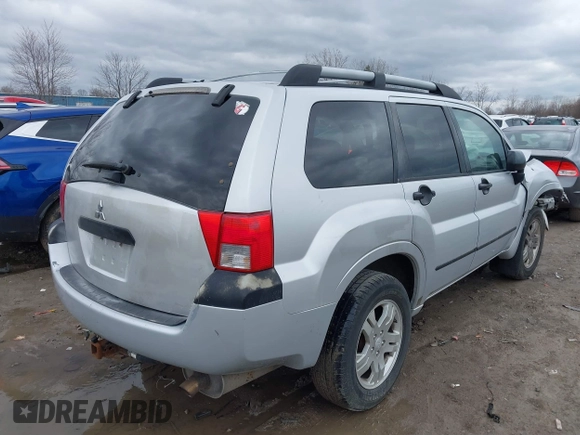 2005 Mitsubishi Endeavor LS with VIN 4A4MM21S65E020791, listed as a IAAI auction lot 41844348 with 208,007 mi miles. Bid and sale history available at carsss.com. Image 4.