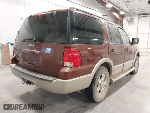 2006 Ford Expedition Eddie Bauer with VIN 1FMFU17586LA94718, listed as a IAAI auction lot 41531800 with 225,380 mi miles. Bid and sale history available at carsss.com. Image 4.