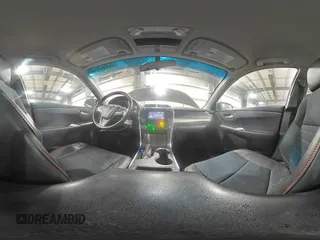 2015 Toyota Camry XLE z VIN 4T1BF1FK8FU921689, wystawiony jako Copart lot #55825225 z przebiegiem 116 438 mil mil oraz Szkoda całkowita • Salvage title. Historia ofert i sprzedaży dostępna na DreamBid. Obrazek 15.