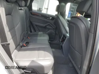 2019 Porsche Cayenne z VIN WP1AA2AY2KDA06944, wystawiony jako Copart lot #58266535 z przebiegiem 52 027 mil mil oraz Szkoda całkowita • Salvage title. Historia ofert i sprzedaży dostępna na DreamBid. Obrazek 11.