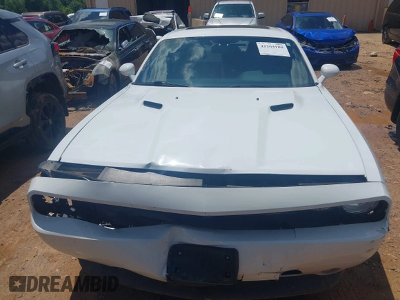 2014 Dodge Challenger R/T Plus z VIN 2C3CDYBT9EH293136, wystawiony jako IAAI lot #42264180 z przebiegiem 71 696 mil mil oraz . Historia ofert i sprzedaży dostępna na DreamBid. Obrazek 12.