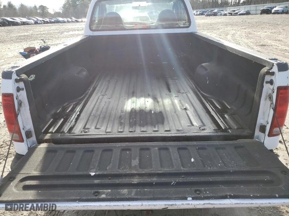 2004 Ford Super Duty F-250 XL with VIN 1FTNF21LX4ED82605, listed as a Copart auction lot 85374574 with 56,534 mi miles and Clean Title. Bid and sale history available at carsss.com. Image 10.